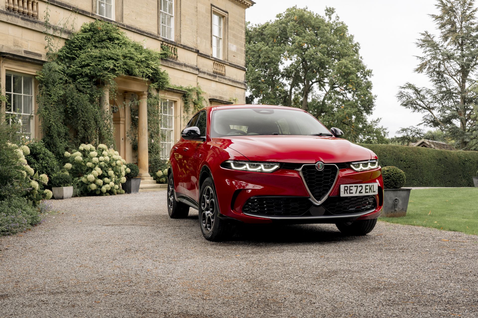 Alfa Romeo Tonale front end